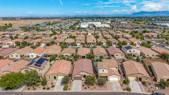 696 W GLEN CANYON Drive, San Tan Valley, AZ 85140