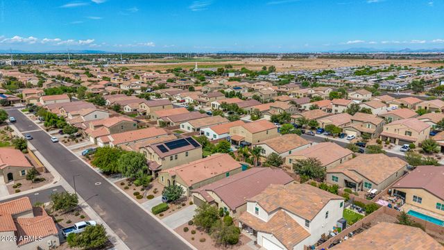 696 W GLEN CANYON Drive, San Tan Valley, AZ 85140
