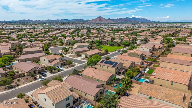 696 W GLEN CANYON Drive, San Tan Valley, AZ 85140