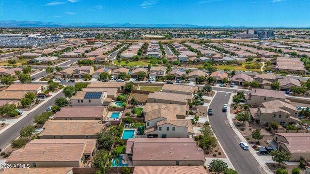 696 W GLEN CANYON Drive, San Tan Valley, AZ 85140