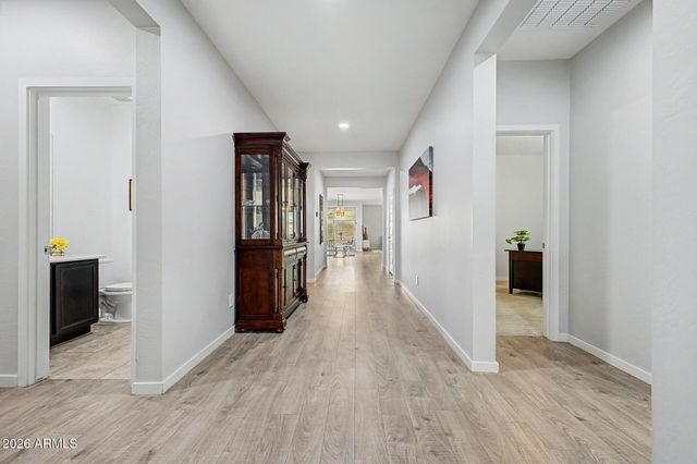 696 W GLEN CANYON Drive, San Tan Valley, AZ 85140