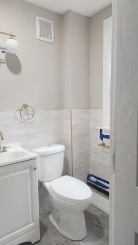 432 W Capitol DRIVE, Milwaukee, WI 53209