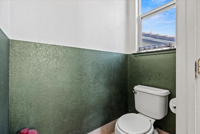 9820 Spring View Way, Elk Grove, CA 95757