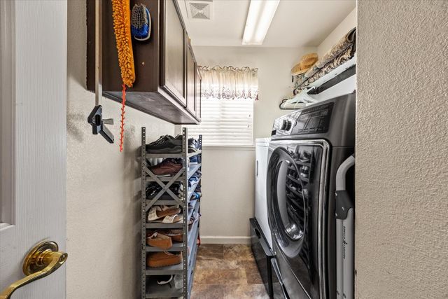 9820 Spring View Way, Elk Grove, CA 95757