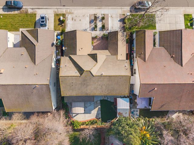 9820 Spring View Way, Elk Grove, CA 95757
