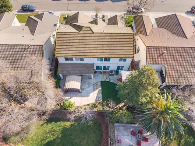 9820 Spring View Way, Elk Grove, CA 95757