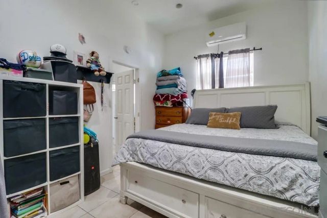 3521 Acacia, San Diego, CA 92113