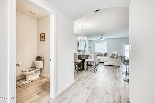 7345 EAGLE VISTA Drive, El Paso, TX 79911