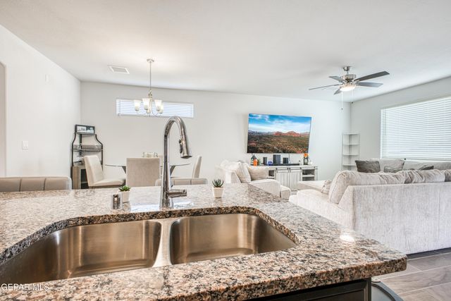 7345 EAGLE VISTA Drive, El Paso, TX 79911