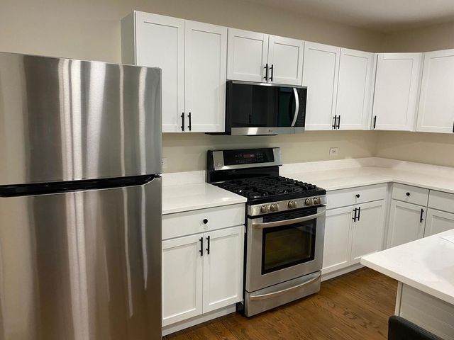 10340 W Paddock Avenue, Beach Park, IL 60087