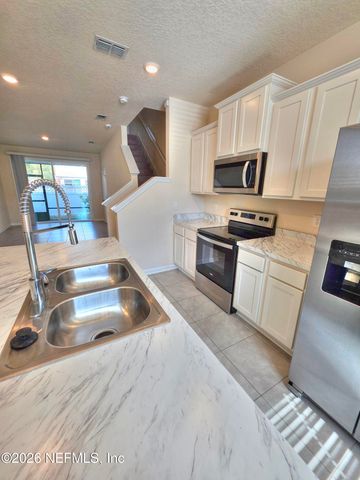 3972 VILLAGE VIEW Lane, Orange Park, FL 32065