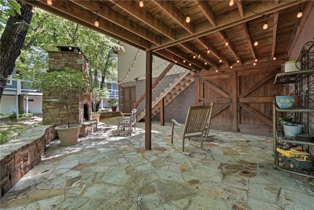 11 Country Club Drive, Holiday Island, AR 72631