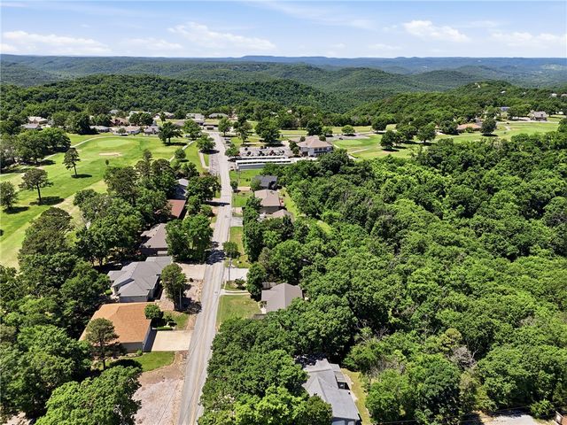 11 Country Club Drive, Holiday Island, AR 72631