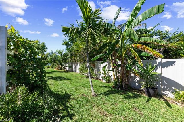 1012 NW 33rd PL, Cape Coral, FL 33993