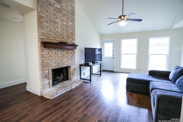 8533 Wood Arbor, San Antonio, TX 78251