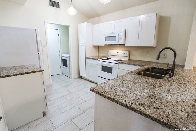 8533 Wood Arbor, San Antonio, TX 78251