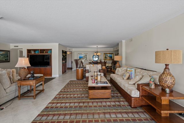 3440 S Ocean Boulevard 104 S, Palm Beach, FL 33480
