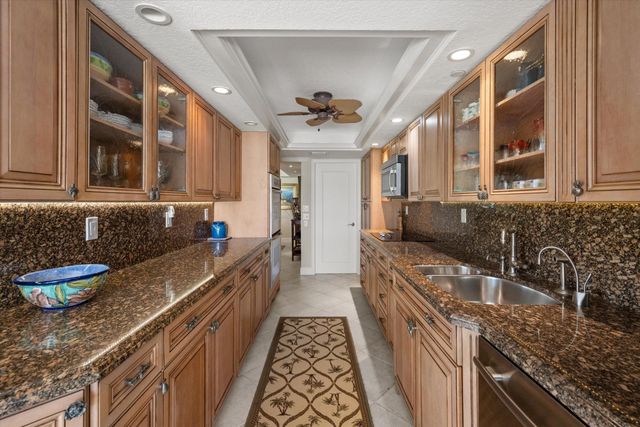3440 S Ocean Boulevard 104 S, Palm Beach, FL 33480