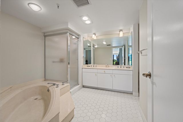 3440 S Ocean Boulevard 104 S, Palm Beach, FL 33480