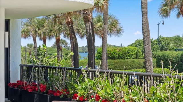 3440 S Ocean Boulevard 104 S, Palm Beach, FL 33480