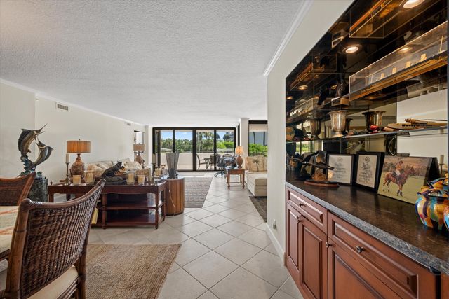 3440 S Ocean Boulevard 104 S, Palm Beach, FL 33480