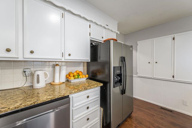 1909 W Anita Ave, Wichita, KS 67203