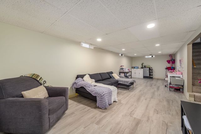 1909 W Anita Ave, Wichita, KS 67203