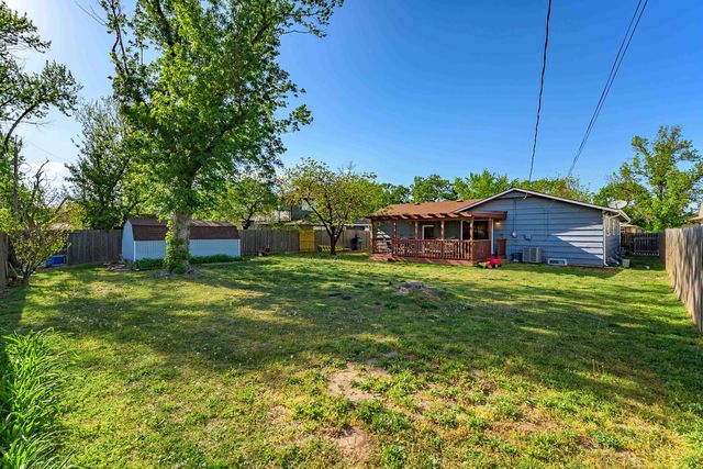 1909 W Anita Ave, Wichita, KS 67203