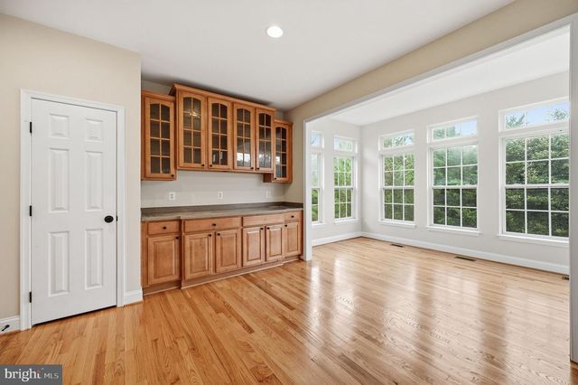 30 HOUSER DR, Lovettsville, VA 20180