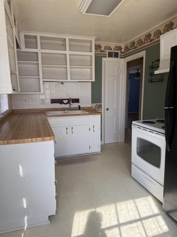 145 St Lo Drive, Prairie Du Chien, WI 53821