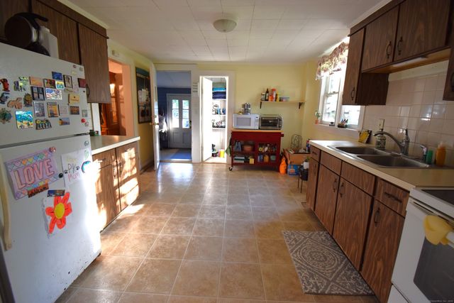 35 Morris Road, Prospect, CT 06712
