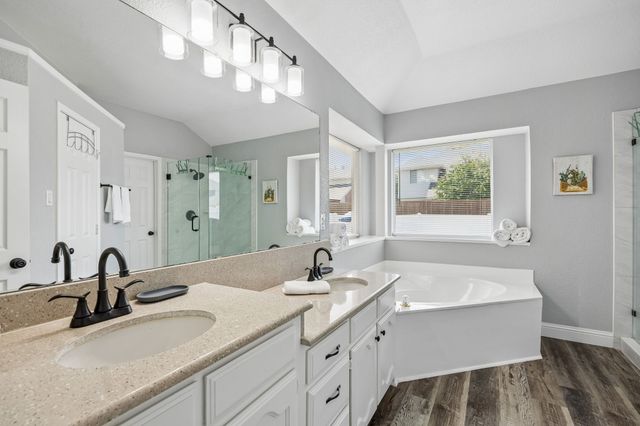 8510 Hartford Drive, Rowlett, TX 75089