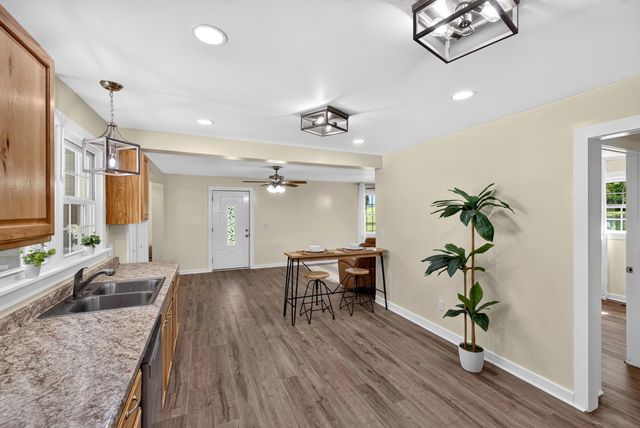301 W Finger Street, Landrum, SC 29356