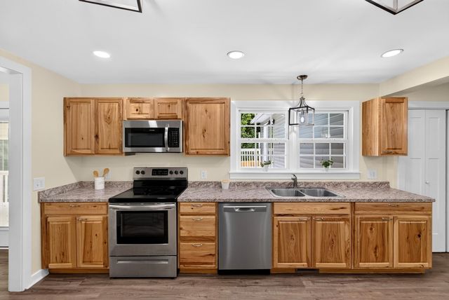 301 W Finger Street, Landrum, SC 29356