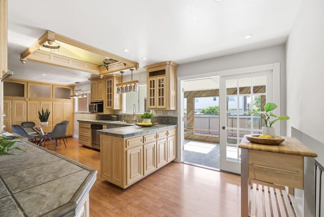 5527 Oak Park Drive, San Jose, CA 95129