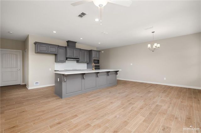 2113 Tanager Lane, Mission, TX 78572