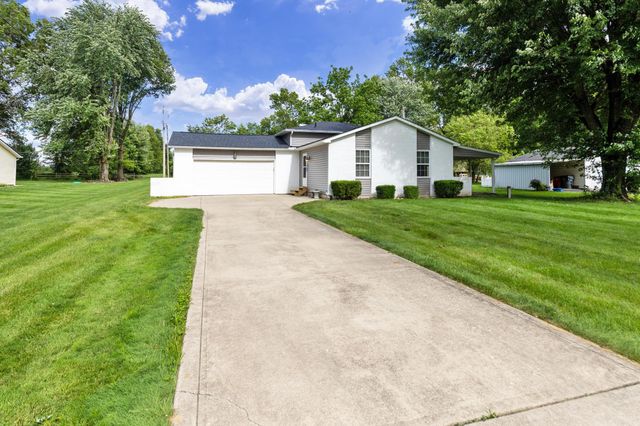 56 Arbor Lane SW, Pataskala, OH 43062