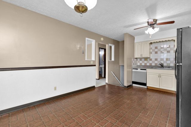 56 Arbor Lane SW, Pataskala, OH 43062