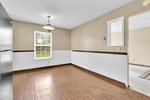 56 Arbor Lane SW, Pataskala, OH 43062