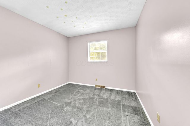 56 Arbor Lane SW, Pataskala, OH 43062
