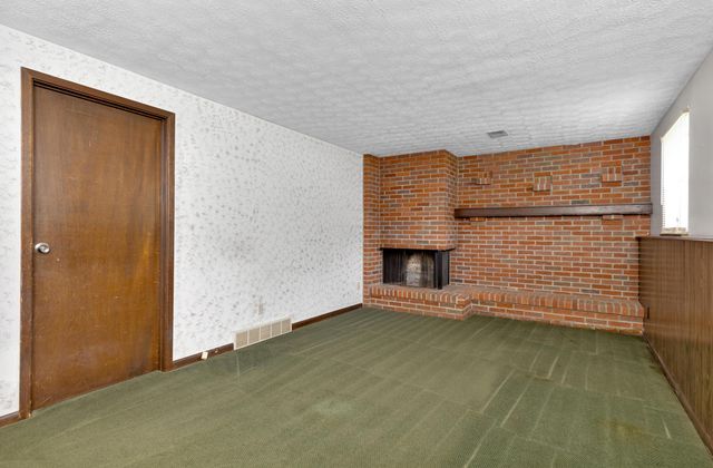 56 Arbor Lane SW, Pataskala, OH 43062