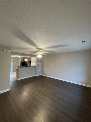 2961 S Rutherford Blvd Apt D2, Murfreesboro, TN 37130