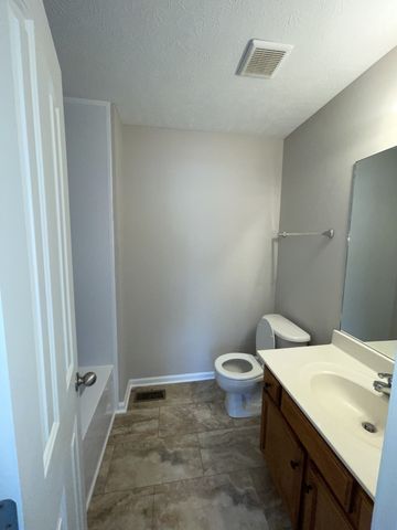 2961 S Rutherford Blvd Apt D2, Murfreesboro, TN 37130