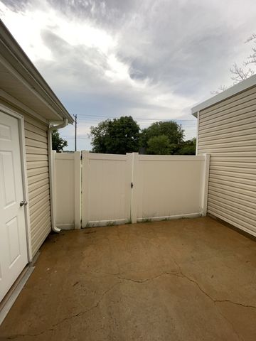 2961 S Rutherford Blvd Apt D2, Murfreesboro, TN 37130