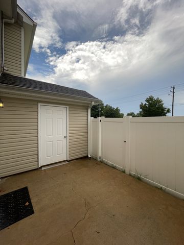 2961 S Rutherford Blvd Apt D2, Murfreesboro, TN 37130