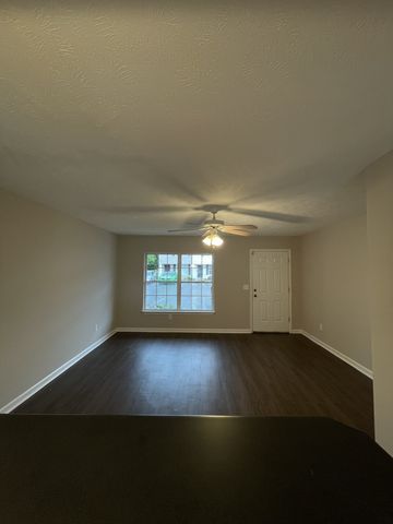 2961 S Rutherford Blvd Apt D2, Murfreesboro, TN 37130