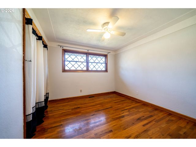 850 EMPIRE St Nw, Salem, OR 97304