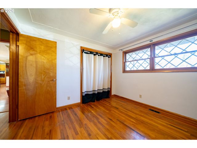 850 EMPIRE St Nw, Salem, OR 97304