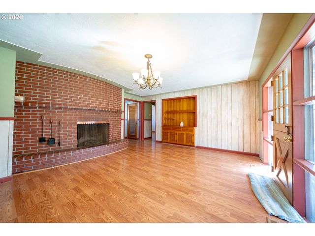 850 EMPIRE St Nw, Salem, OR 97304