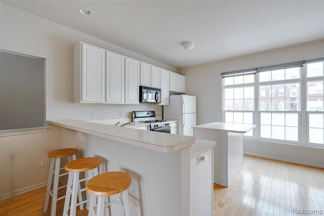 432 Cherry Orchard Road, Canton, MI 48188